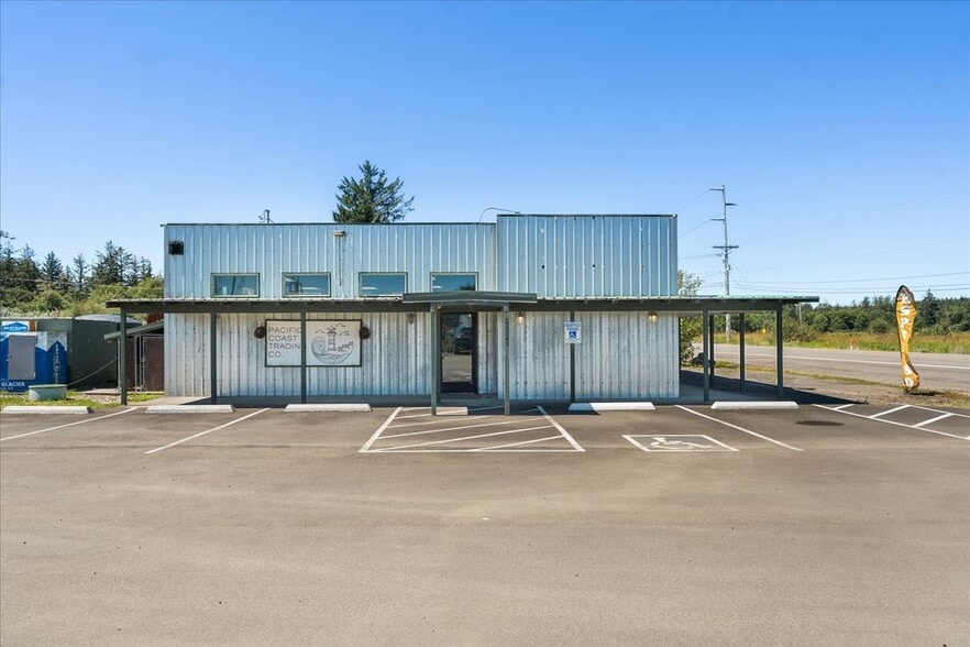 2546 US-101, Ilwaco, WA à vendre - Photo du bâtiment - Image 3 de 45