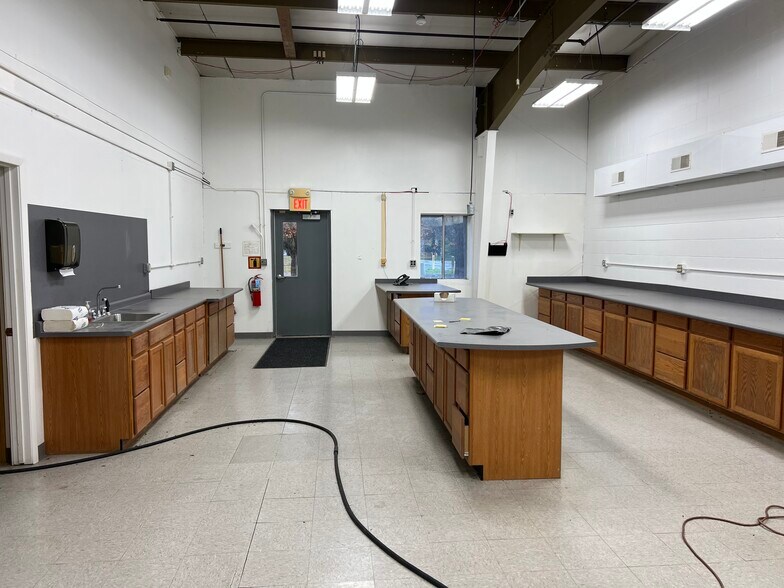 205 N Michigan St, Oxford, IN à louer - Photo intérieure - Image 3 de 14