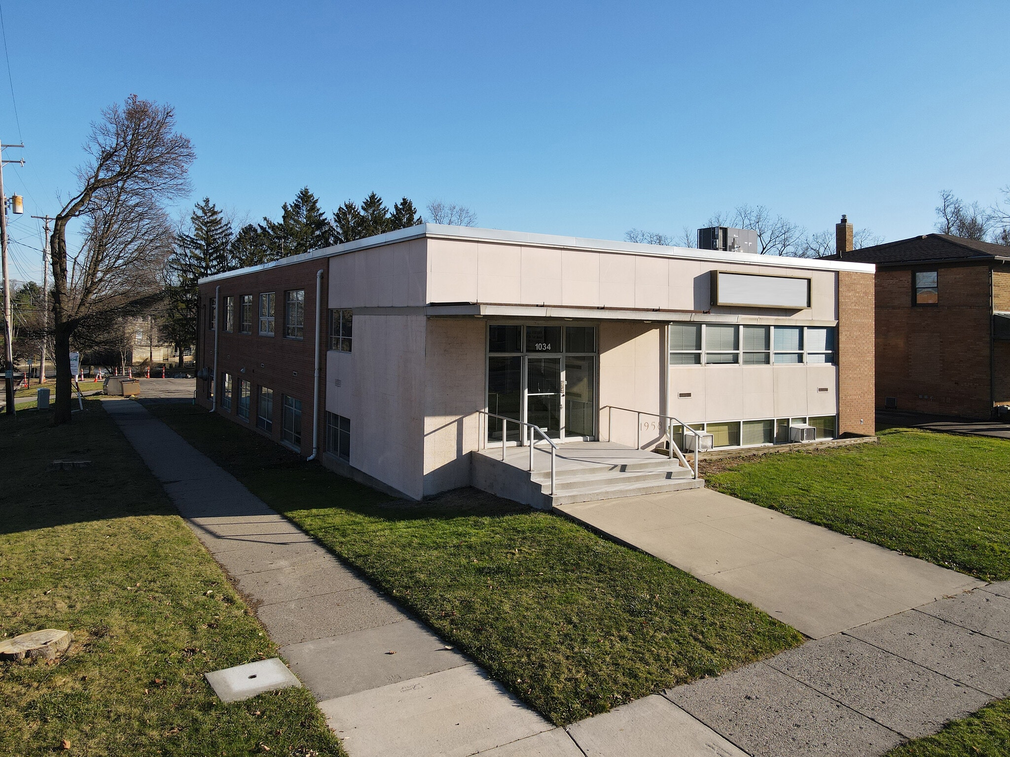 1034 N Washington Ave, Lansing, MI for sale Primary Photo- Image 1 of 2
