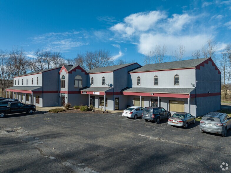 2181 Wadsworth Rd, Norton, OH for sale - Primary Photo - Image 1 of 19