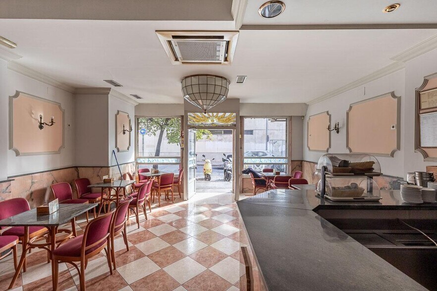 Pdta Francisco Javier Cob, 18, Granada, Granada for sale - Interior Photo - Image 3 of 16