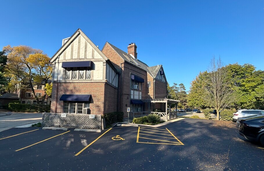 140-144 Green Bay Rd, Winnetka, IL à louer - Photo du bâtiment - Image 2 de 4