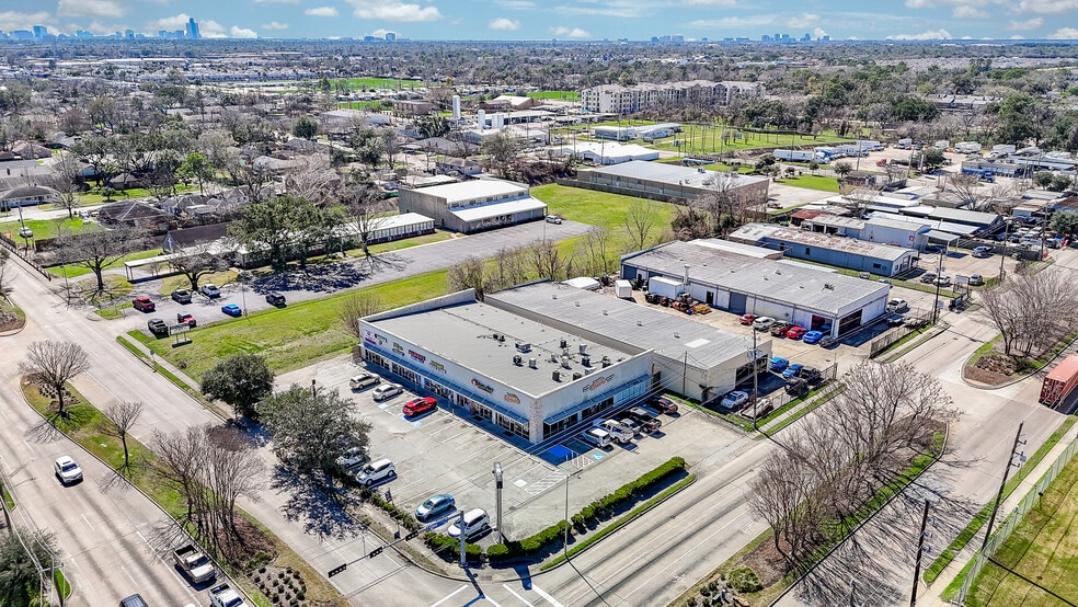 9401 Clay Rd, Houston, TX for lease - Building Photo - Image 2 of 4