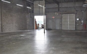 2601-2623 Cruzen St, Nashville, TN for lease Interior Photo- Image 1 of 3