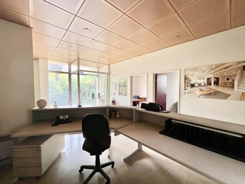 Bureau dans Saint-Maur-des-Fossés à vendre - Photo du bâtiment - Image 2 de 7