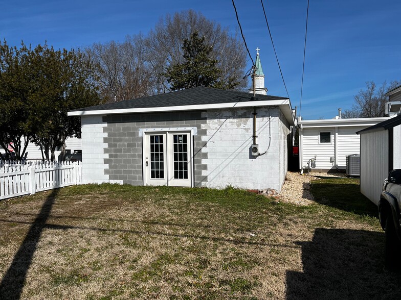 909 Main St, West Point, VA for lease - Building Photo - Image 2 of 3