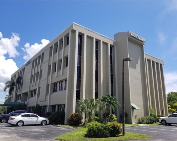 3949 Evans Ave, Fort Myers, FL à vendre - Photo principale - Image 1 de 31