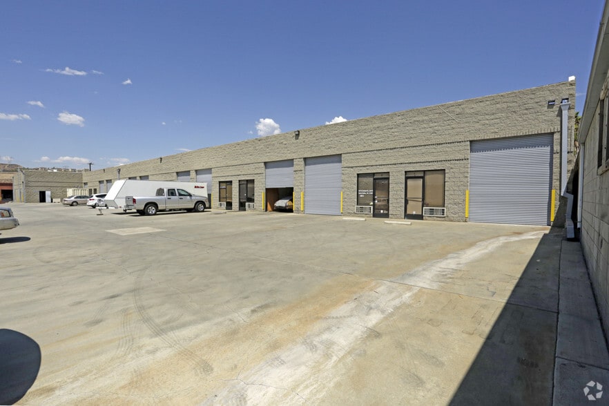 20732 Soledad St, Santa Clarita, CA for lease - Building Photo - Image 2 of 3