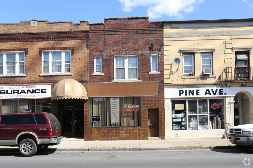 1910 Pine Ave, Niagara Falls, NY à vendre - Photo principale - Image 1 de 2