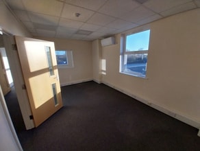 10 Pioneer Way, Lincoln for lease Interior Photo- Image 2 of 4