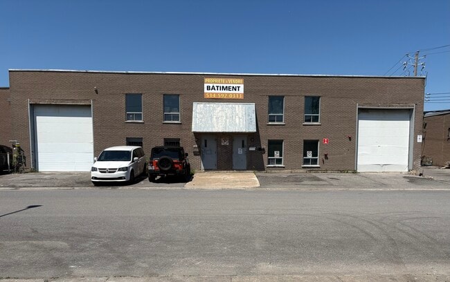 Plus de détails pour 6815-6819 Pl Pascal-Gagnon, Montréal, QC - Industriel à vendre