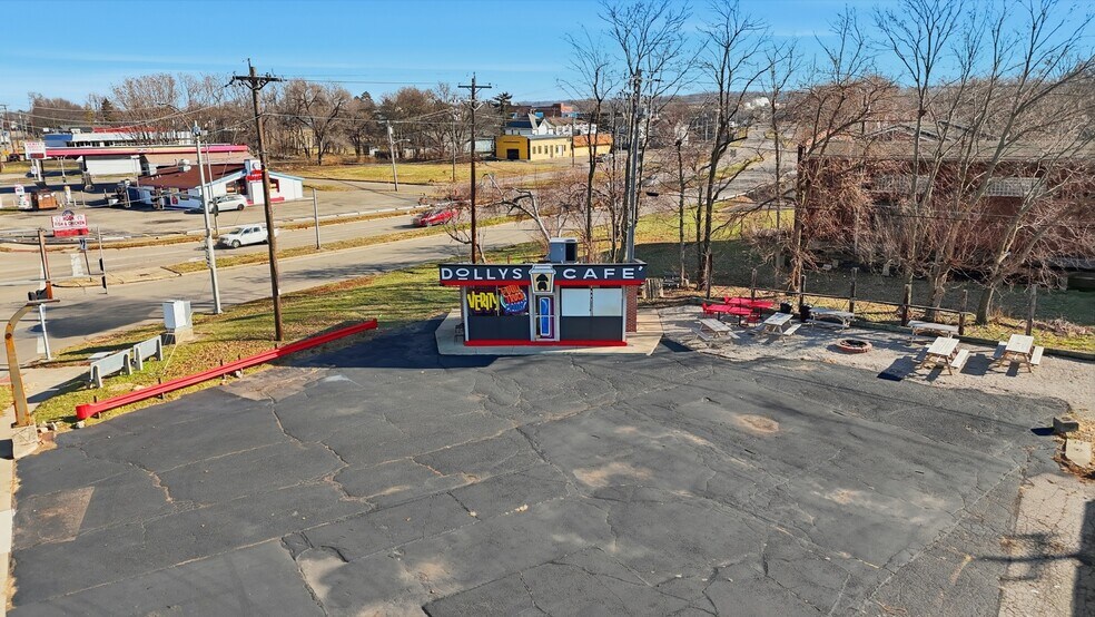 323 N Verity Pky, Middletown, OH à vendre - Photo du bâtiment - Image 2 de 17