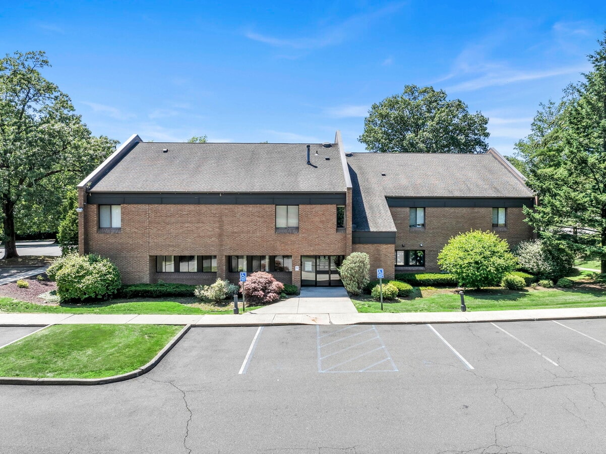 99 Dutch Hill Rd, Orangeburg, NY 10962 - Unit 103 -  - Interior Photo - Image 1 of 15