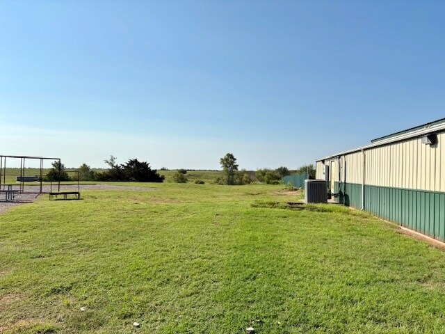 25254 S Frontage Rd, Weatherford, OK for lease - Building Photo - Image 2 of 4