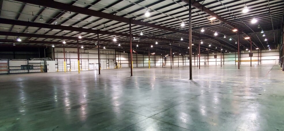 201 Regional Pky, Orangeburg, SC for lease - Interior Photo - Image 2 of 9