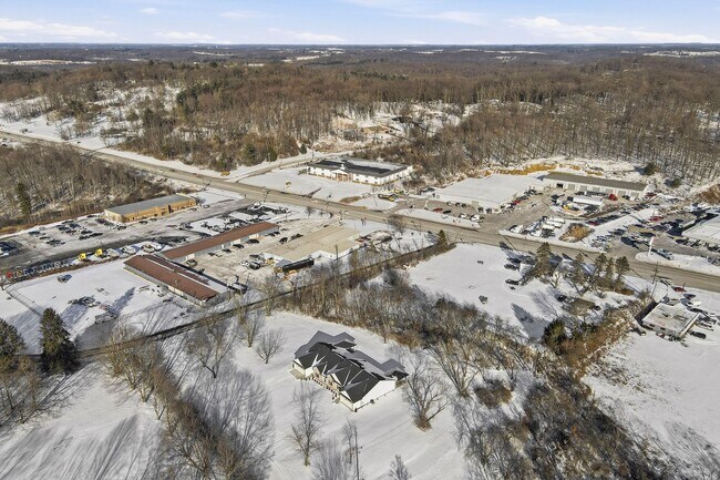 Plus de détails pour 100 Huselton Dr, Butler, PA - Spécialité à vendre