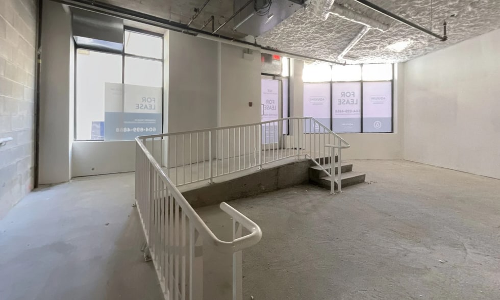 1460 Cedar Cottage Mews, Vancouver, BC for lease - Interior Photo - Image 2 of 3