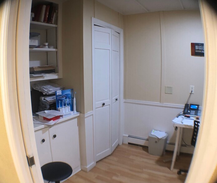 1013 N Main St, Oshkosh, WI à vendre - Photo intérieure - Image 3 de 28