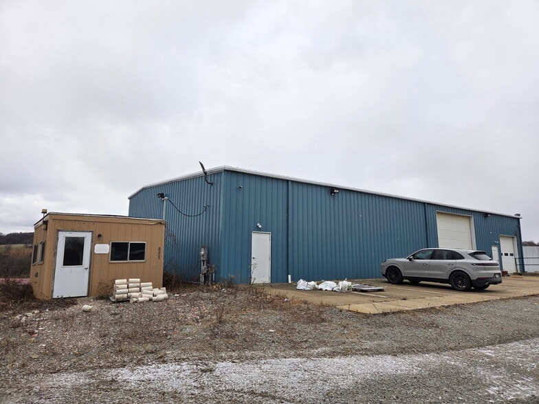 217 Alfery Ln, Mount Pleasant, PA for lease - Building Photo - Image 1 of 13