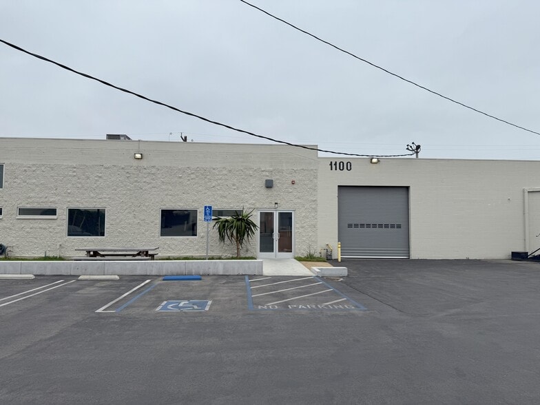 1100-1102 W 135th St, Gardena, CA à vendre - Photo du bâtiment - Image 2 de 8