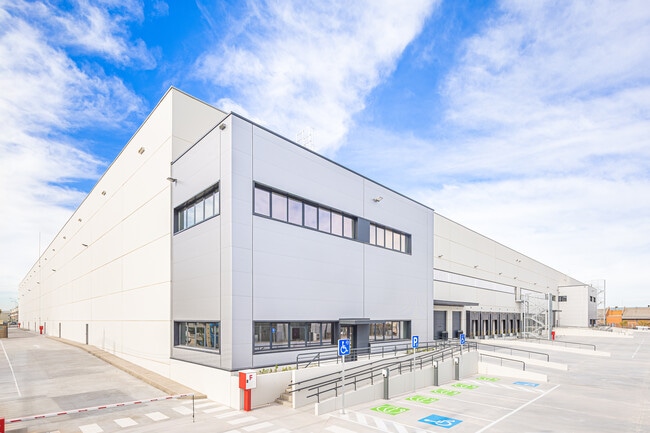 More details for Calle de la Resina, 16-20, Madrid - Industrial for Lease