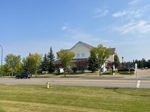 1207 91 St SW, Edmonton, AB for lease Interior Photo- Image 1 of 7