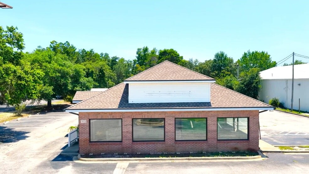 3073 Gulf Breeze Pky, Gulf Breeze, FL for sale - Commercial Listing Video - Image 3 of 12