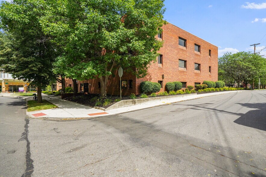 100-114 W 3rd Ave, Columbus, OH à louer - Photo du bâtiment - Image 3 de 14