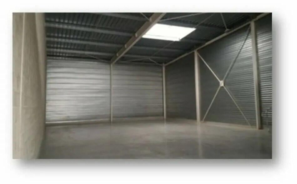 Flex dans SAINT-OUEN-L'AUMONE à louer - Photo du bâtiment - Image 2 de 3