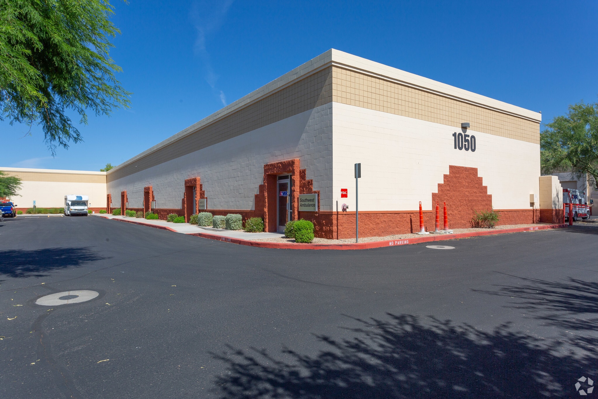 1050 N Eliseo Felix Jr Way, Avondale, AZ for lease Primary Photo- Image 1 of 7