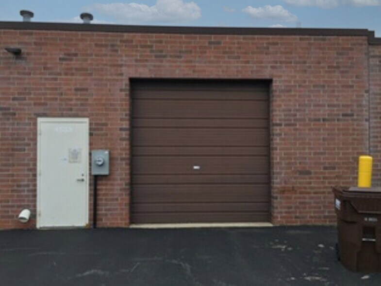 4511-4569 Prime Pky, McHenry, IL à louer - Photo du bâtiment - Image 3 de 11