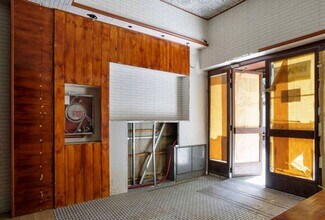 Plus de détails pour Multi-résidentiel à vendre