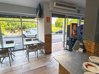 Plus de détails pour Multi-résidentiel à vendre