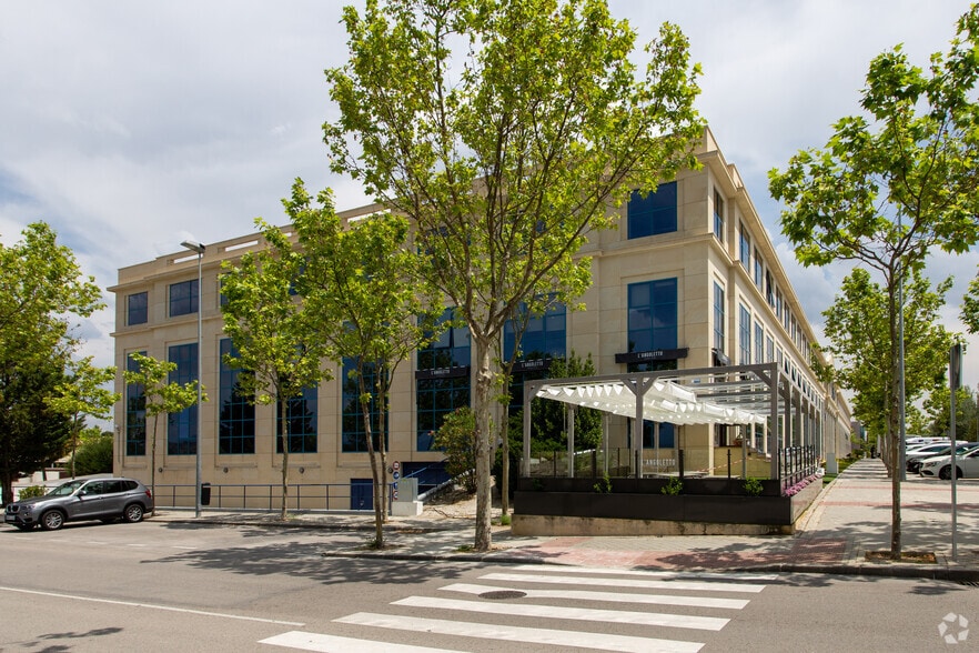 Calle Chile, 10, Las Rozas de Madrid, Madrid for lease - Building Photo - Image 3 of 4