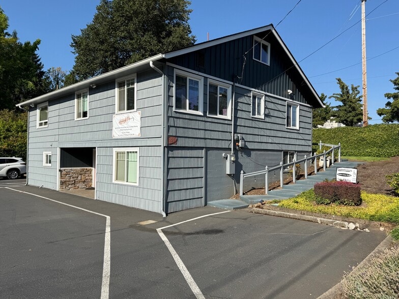 875 Idylwood Dr SE, Salem, OR à vendre - Photo du bâtiment - Image 3 de 5