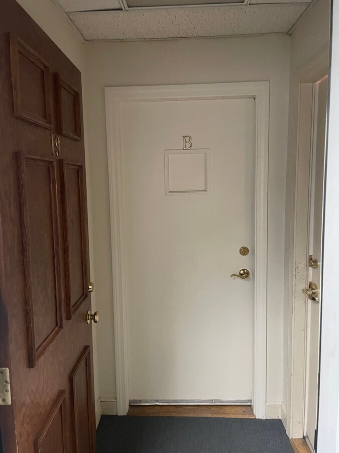 33 Bedford St, Lexington, MA 02420 - Unit 19B -  - Interior Photo - Image 2 of 10