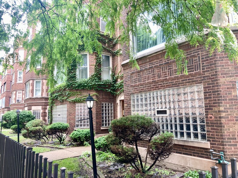 8027 S Drexel Ave, Chicago, IL for sale - Building Photo - Image 2 of 9