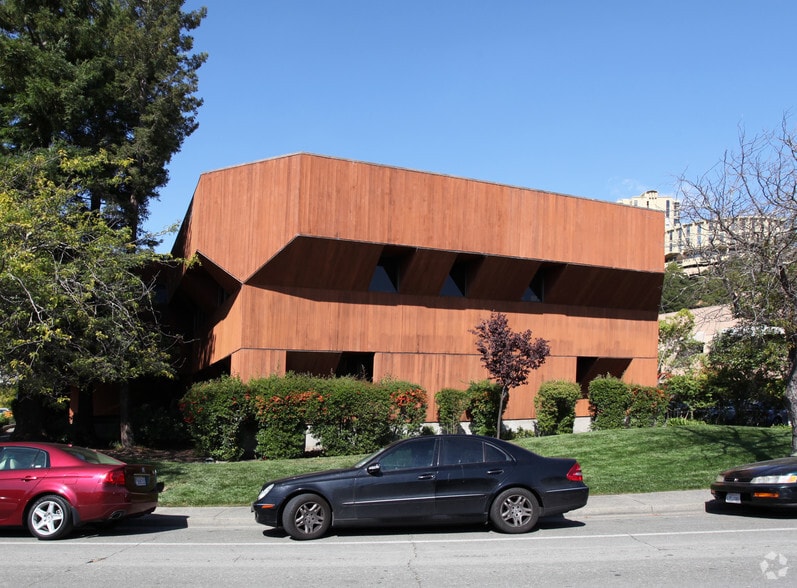 1000 S Eliseo Dr, Greenbrae, CA à louer - Photo du bâtiment - Image 2 de 11