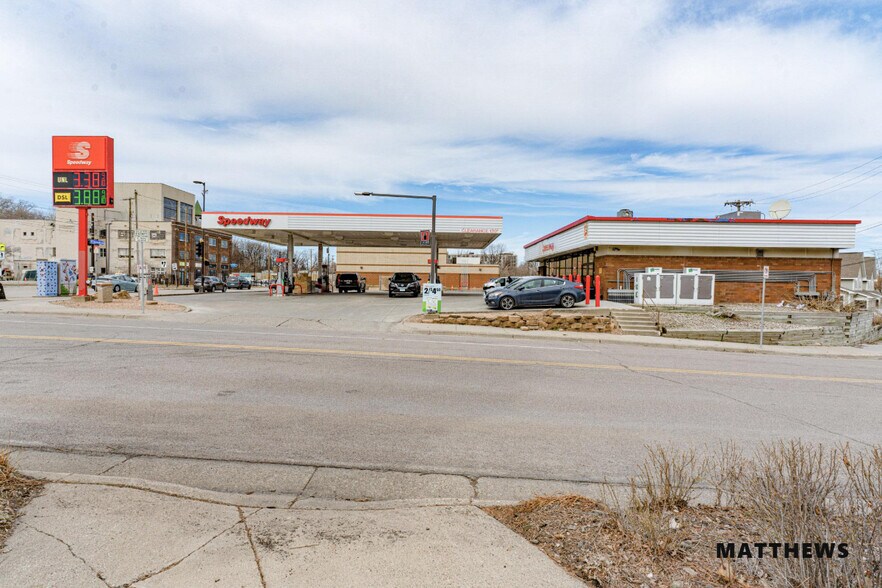 3357 SE University Ave, Minneapolis, MN à vendre - Photo du bâtiment - Image 1 de 2