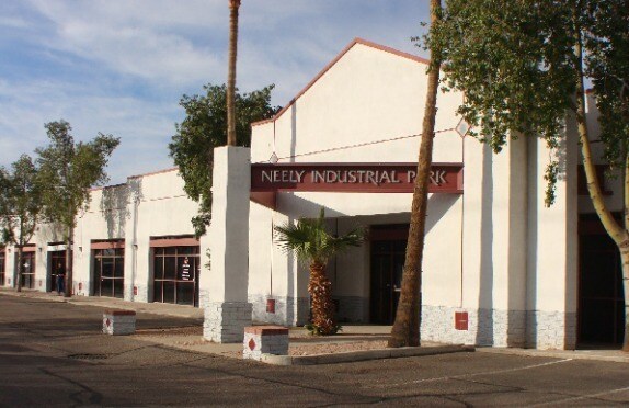 660 N Neely St, Gilbert, AZ à louer - Photo du bâtiment - Image 2 de 5