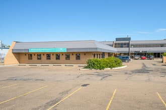 5704 44 St, Lloydminster, AB for lease Building Photo- Image 1 of 20