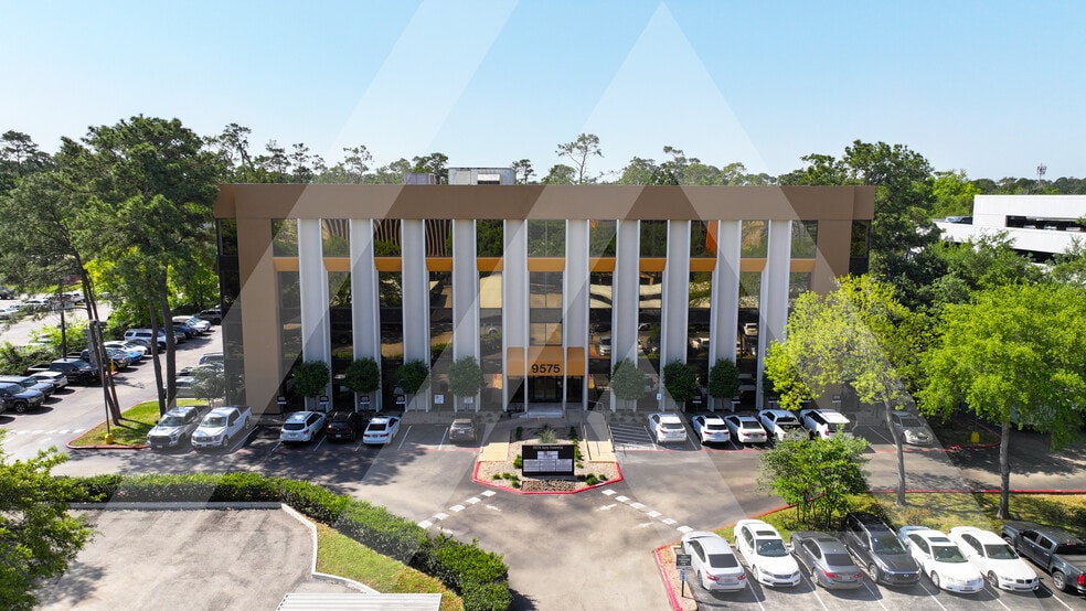 9575 Katy Fwy, Houston, TX for lease - Building Photo - Image 2 of 13