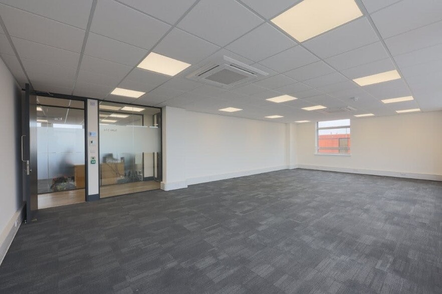 27-37 St. Georges Rd, London for lease - Building Photo - Image 3 of 15