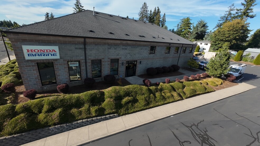 13200-13210 SE Mcloughlin Blvd, Milwaukie, OR for lease - Building Photo - Image 3 of 8