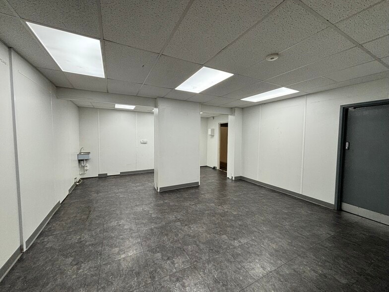 33 Aberdeen, Aberdeen for lease - Building Photo - Image 3 of 3