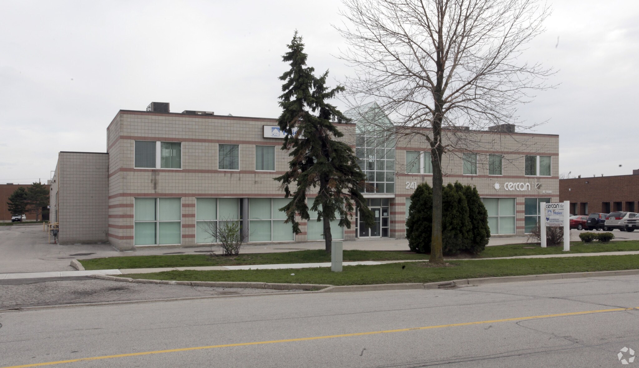 241 Hanlan Rd, Vaughan, ON for sale Primary Photo- Image 1 of 1