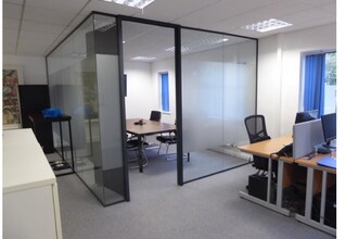 Tollgate, Eastleigh for lease Interior Photo- Image 2 of 4