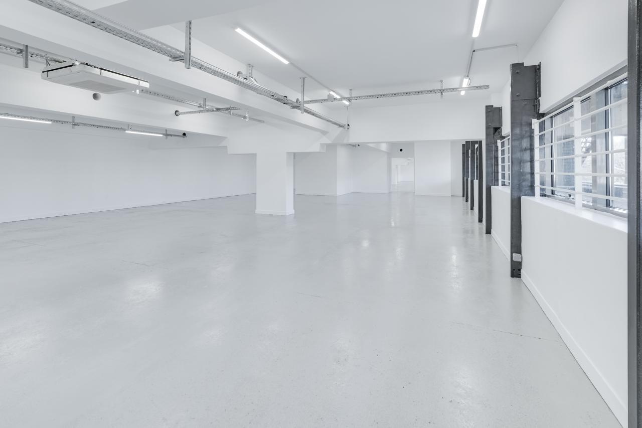 Office in Pantin for sale Building Photo- Image 1 of 17