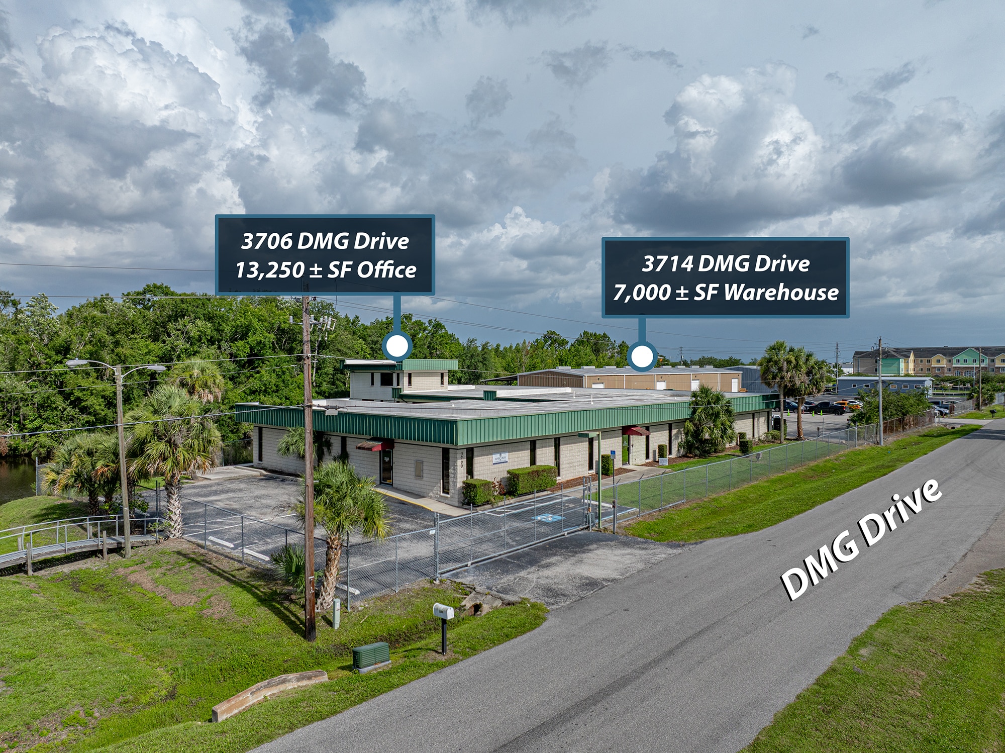 DMG Drive Investment portfolio of 2 properties for sale on LoopNet.ca Primary Photo- Image 1 of 25
