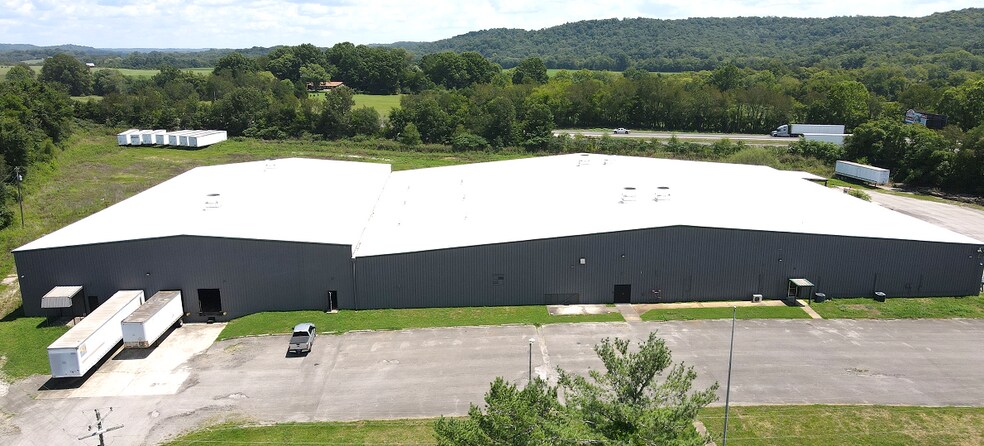 301 George Whitfield Industrial Park Rd, Elkton, TN à louer - Photo du bâtiment - Image 3 de 4